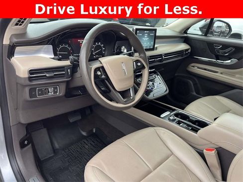 Used 2022 Lincoln Corsair AWD w/ Premium Package image 12