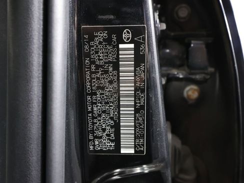 Used 2014 Toyota Prius C One image 40