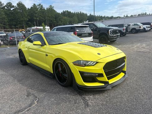 Used 2021 Ford Mustang GT Premium w/ Equipment Group 401A RWD image 1