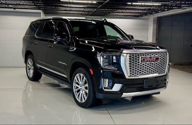 Used 2024 GMC Yukon Denali w/ Denali Reserve Package AWD/4WD image 7