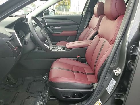 Certified 2025 MAZDA CX-50 2.5 Hybrid w/ Premium Plus Pkg image 13