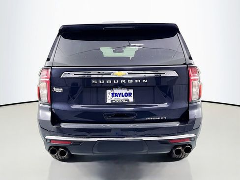 Used 2023 Chevrolet Suburban Premier image 6