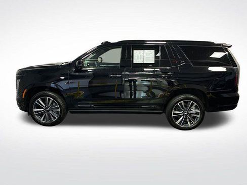 Certified 2025 Cadillac Escalade Sport AWD/4WD image 36
