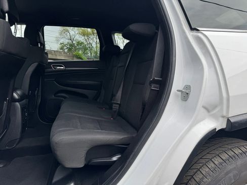 Used 2014 Jeep Grand Cherokee Laredo AWD/4WD image 18