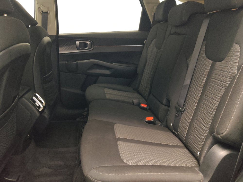Used 2024 Kia Sorento LX FWD image 18