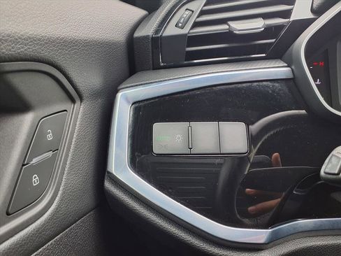 Used 2020 Audi Q3 2.0T Premium image 12