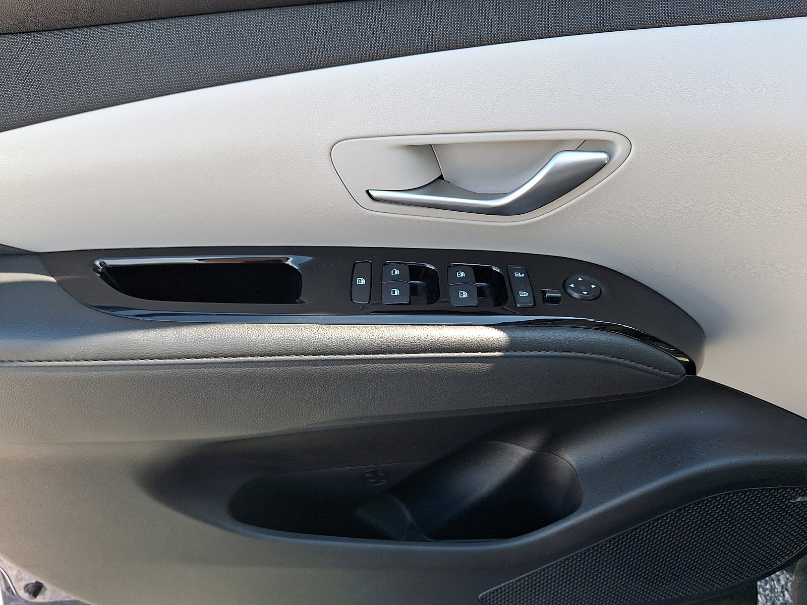 Certified 2024 Hyundai Tucson Limited AWD/4WD image 12