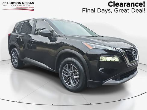 Used 2023 Nissan Rogue S image 1