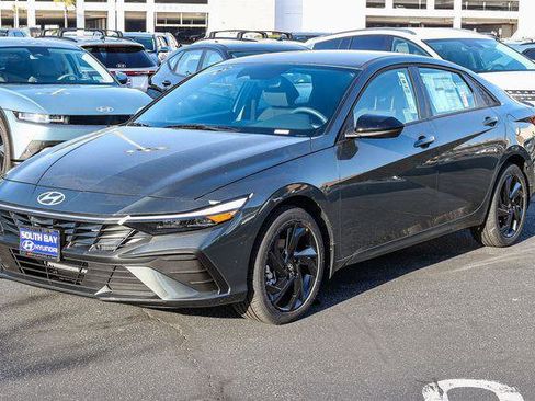 New 2026 Hyundai Elantra Sport FWD image 3