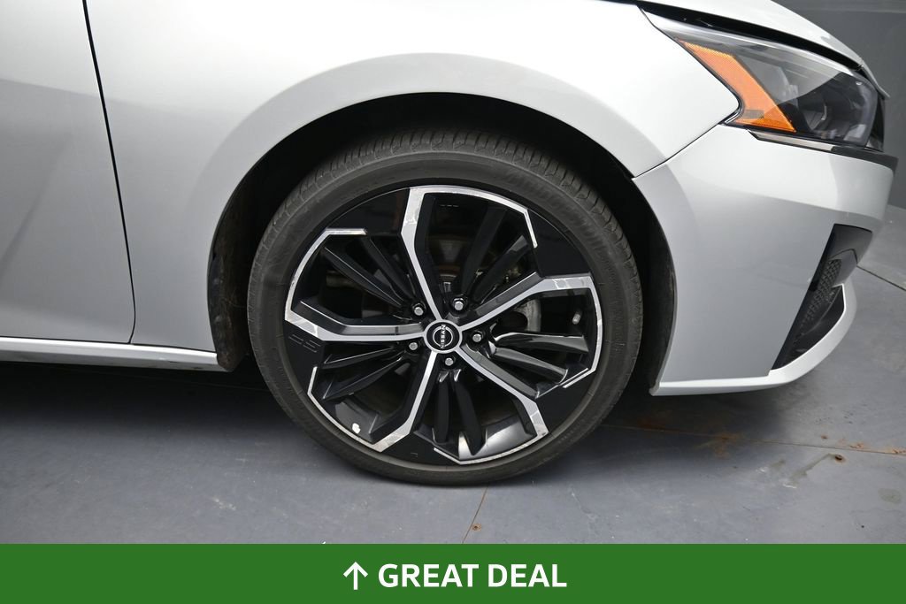 Used 2024 Nissan Altima 2.5 SR FWD image 19