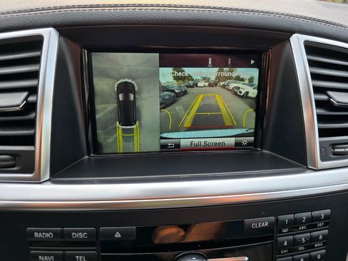 Used 2016 Mercedes-Benz GL 450 4MATIC w/ Premium I Package image 15