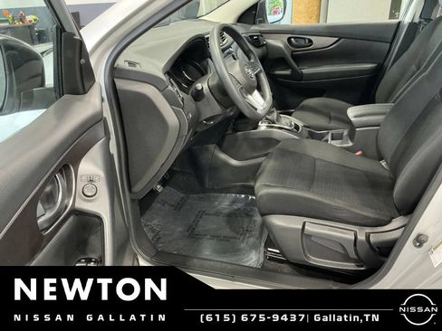 Used 2020 Nissan Rogue Sport S FWD image 6