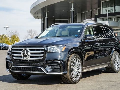 Used 2024 Mercedes-Benz GLS 580 GLS 580 image 3