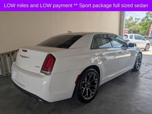 Used 2018 Chrysler 300 Touring w/ Sport Appearance Package RWD image 4