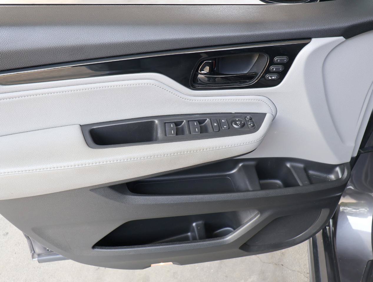 Used 2018 Honda Odyssey Elite image 39