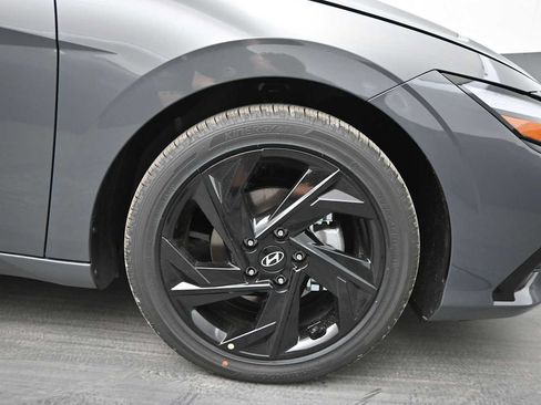 New 2026 Hyundai Elantra SEL Sport FWD image 10