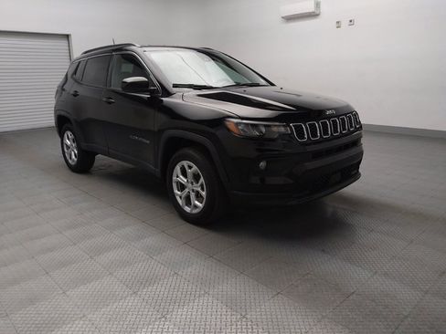 Used 2024 Jeep Compass Latitude image 13