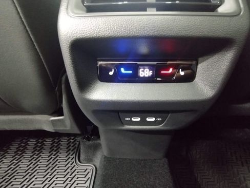 New 2026 Volkswagen Tiguan SEL R-Line AWD/4WD image 40