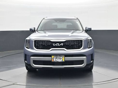 Used 2024 Kia Telluride EX w/ EX Captain's Chair Package AWD/4WD image 2