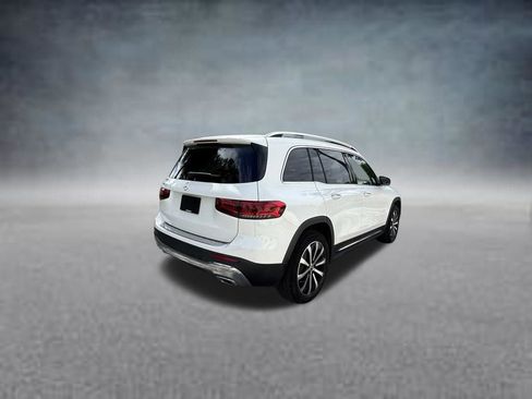 Used 2022 Mercedes-Benz GLB 250 w/ Premium Package Lite image 7