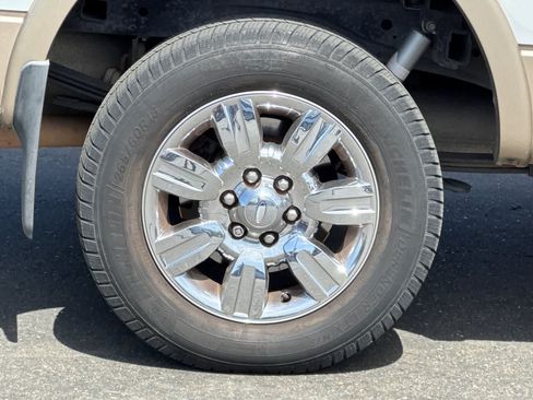 Used 2011 Ford F150 Lariat w/ Lariat Chrome Pkg RWD image 27