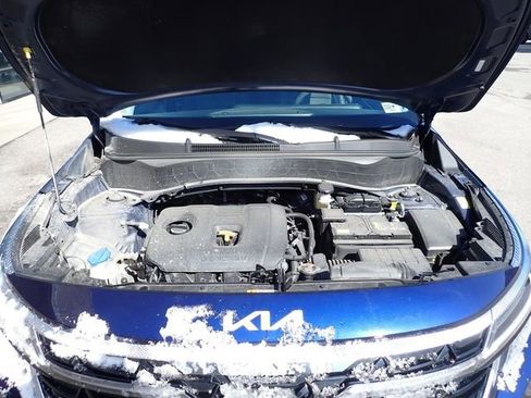 Certified 2024 Kia Seltos EX image 13