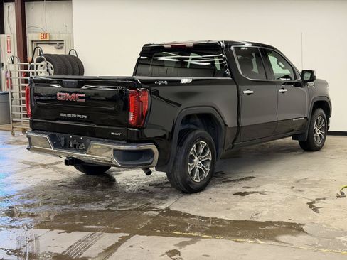 Used 2025 GMC Sierra 1500 SLT AWD/4WD image 10