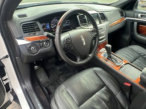 Used 2015 Lincoln MKS Sedan 4D w/ Equipment Group 101A image 23