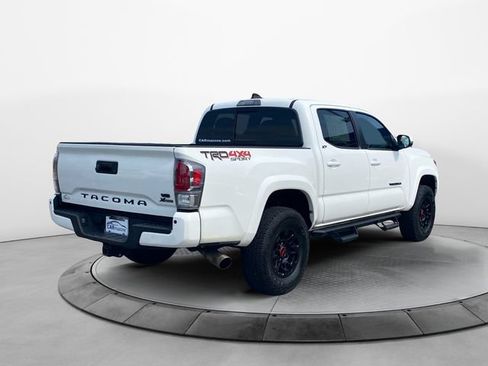Used 2022 Toyota Tacoma TRD Sport w/ Technology Package AWD/4WD image 5