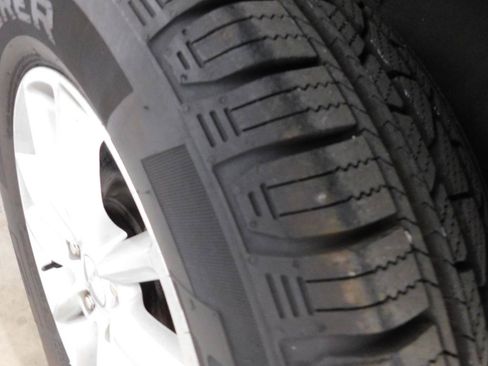 Used 2013 Dodge Grand Caravan SXT FWD image 13