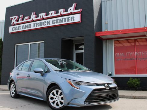 Used 2024 Toyota Corolla LE FWD image 1