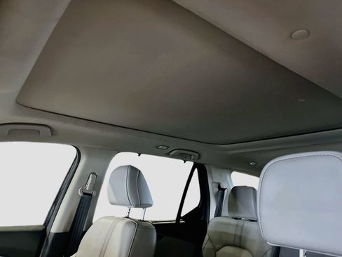 Used 2025 Honda Pilot Touring image 23