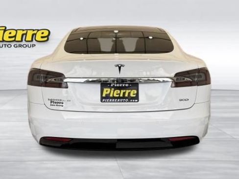 Used 2016 Tesla Model S 60D AWD/4WD image 3