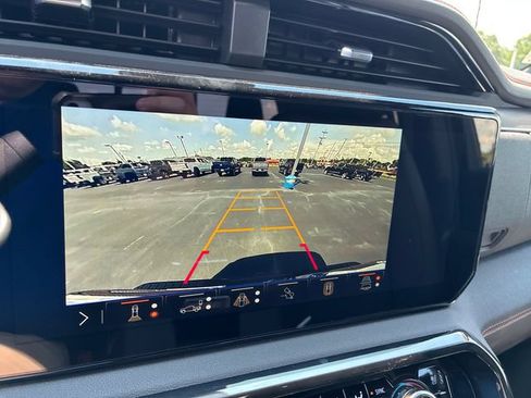 New 2026 GMC Sierra 2500 AT4 w/ AT4 Premium Plus Package AWD/4WD image 17