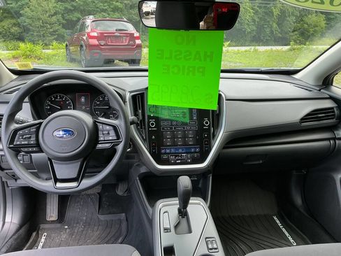 Used 2025 Subaru Crosstrek 2.5i Premium AWD/4WD image 11