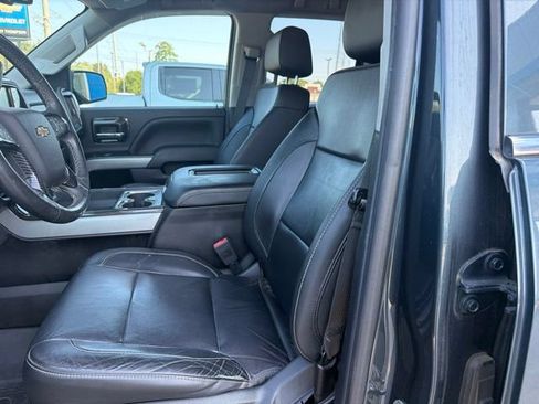 Used 2018 Chevrolet Silverado 1500 LTZ Z71 w/ LTZ Plus Package AWD/4WD image 9