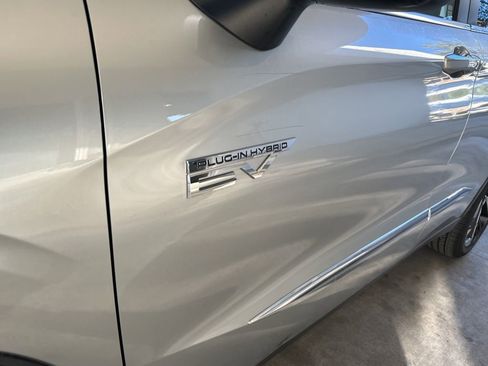 New 2025 Mitsubishi Outlander SE image 13