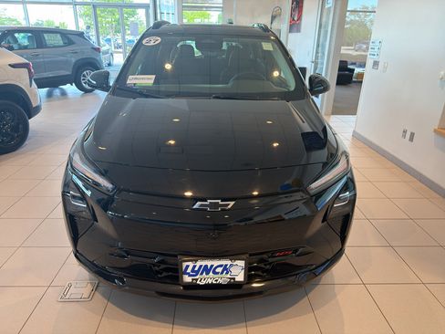New 2027 Chevrolet Bolt RS w/ Technology Package FWD image 5