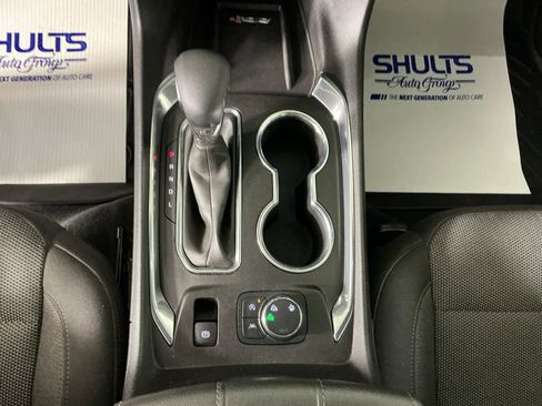 Used 2023 Chevrolet Traverse LT image 23