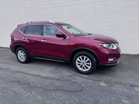 Used 2020 Nissan Rogue SV image 4