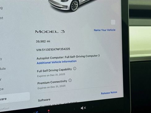 Used 2022 Tesla Model 3 image 9