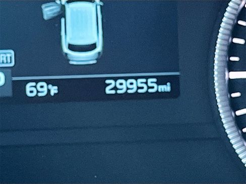 Used 2022 Kia Telluride EX image 11