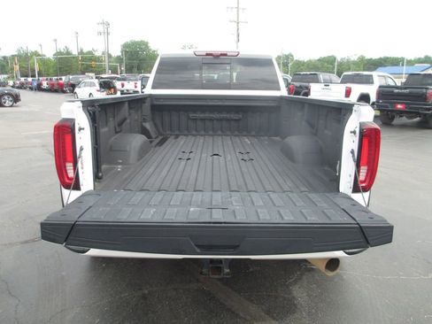 Used 2022 GMC Sierra 3500 Denali w/ Denali Ultimate Package AWD/4WD image 8