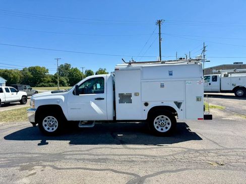 Used 2012 Chevrolet Silverado 3500 W/T image 2