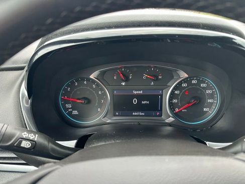 Used 2023 Chevrolet Traverse LT FWD image 38