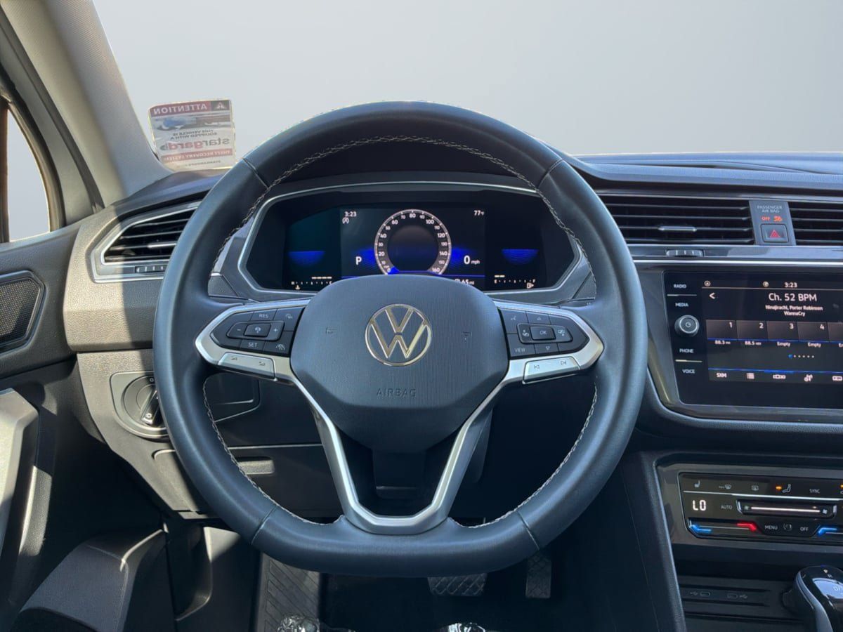 Used 2022 Volkswagen Tiguan SE FWD image 11