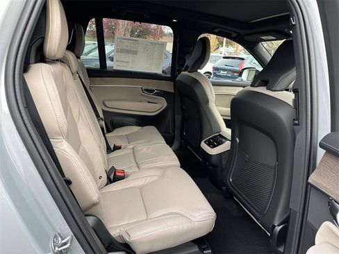 New 2026 Volvo XC90 B6 Ultra w/ Protection Package image 12