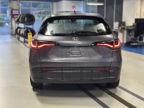 Used 2024 Honda HR-V LX image 6