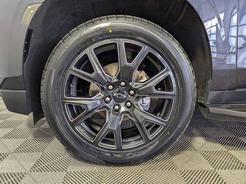 Used 2023 Chevrolet Tahoe RST w/ Luxury Package AWD/4WD image 17