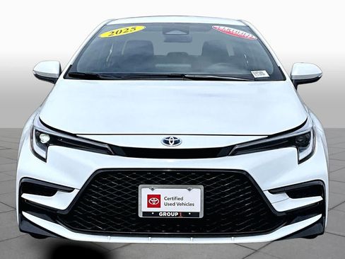 Certified 2025 Toyota Corolla SE FWD image 3